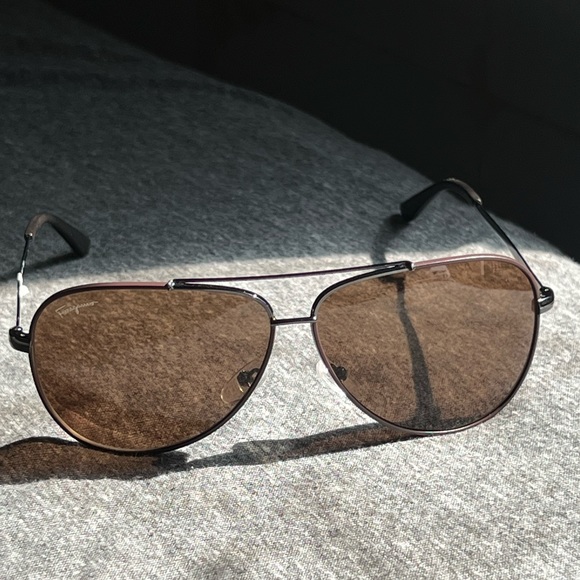 Ferragamo Sunglasses Unisex main image 5